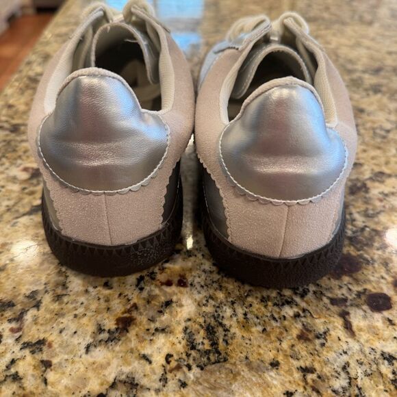 Super cute Casual silver and white sneakers similar to Adidas Sambas- brand new! - Picture 4 of 7